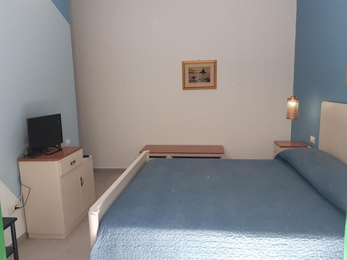 Casa Vacanze Rosa Aci Trezza Extérieur photo