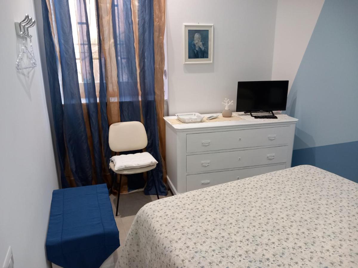 Casa Vacanze Rosa Aci Trezza Extérieur photo